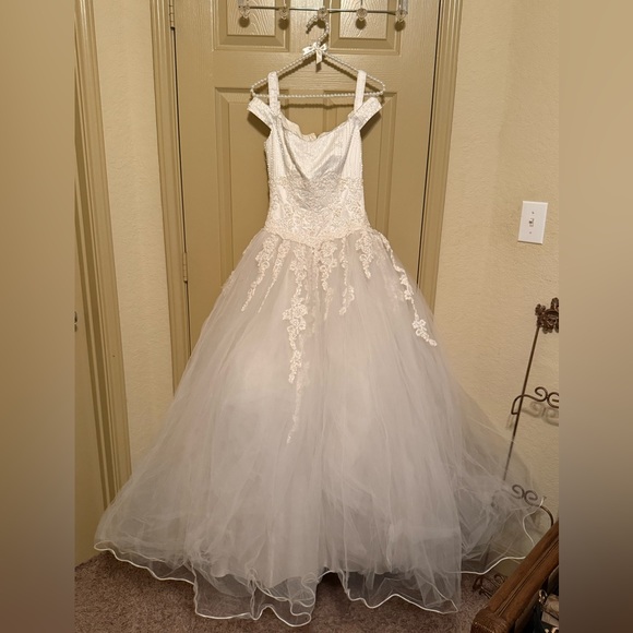 Vintage Mori Lee White Wedding Dress